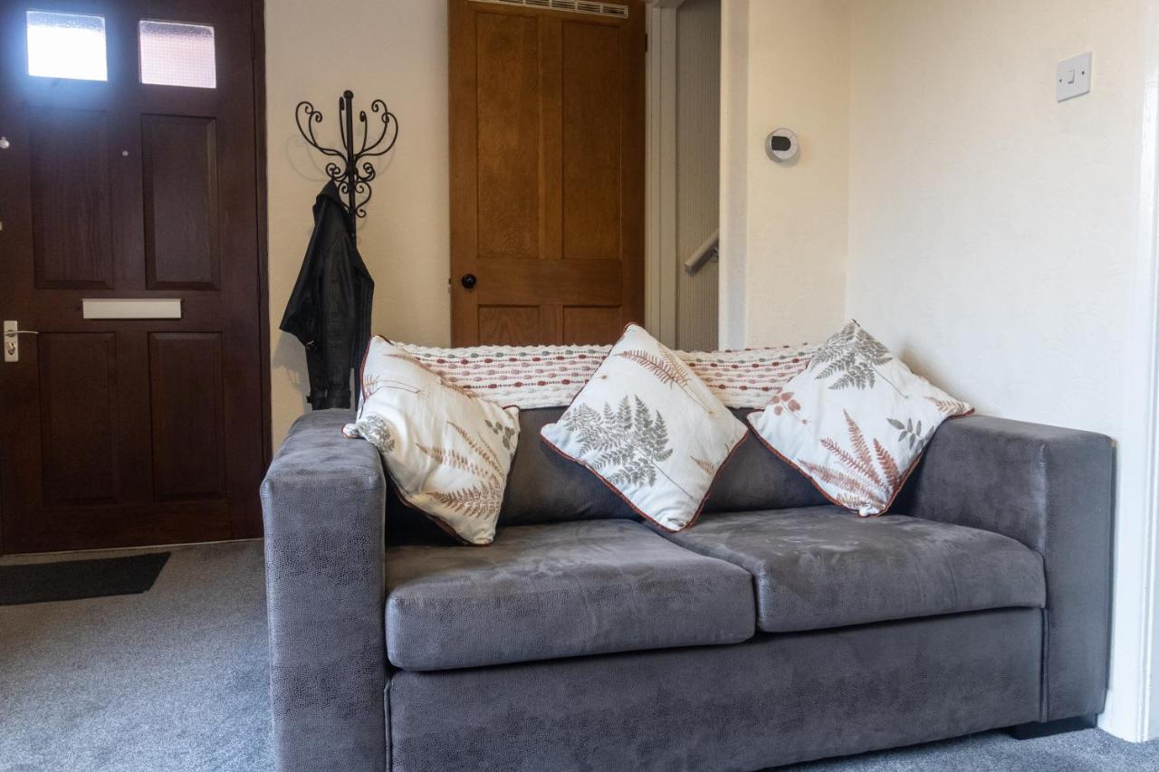 Ferienwohnung Adrian House, Near Hospital, Easy Parking + Garden Carlisle  Exterior foto