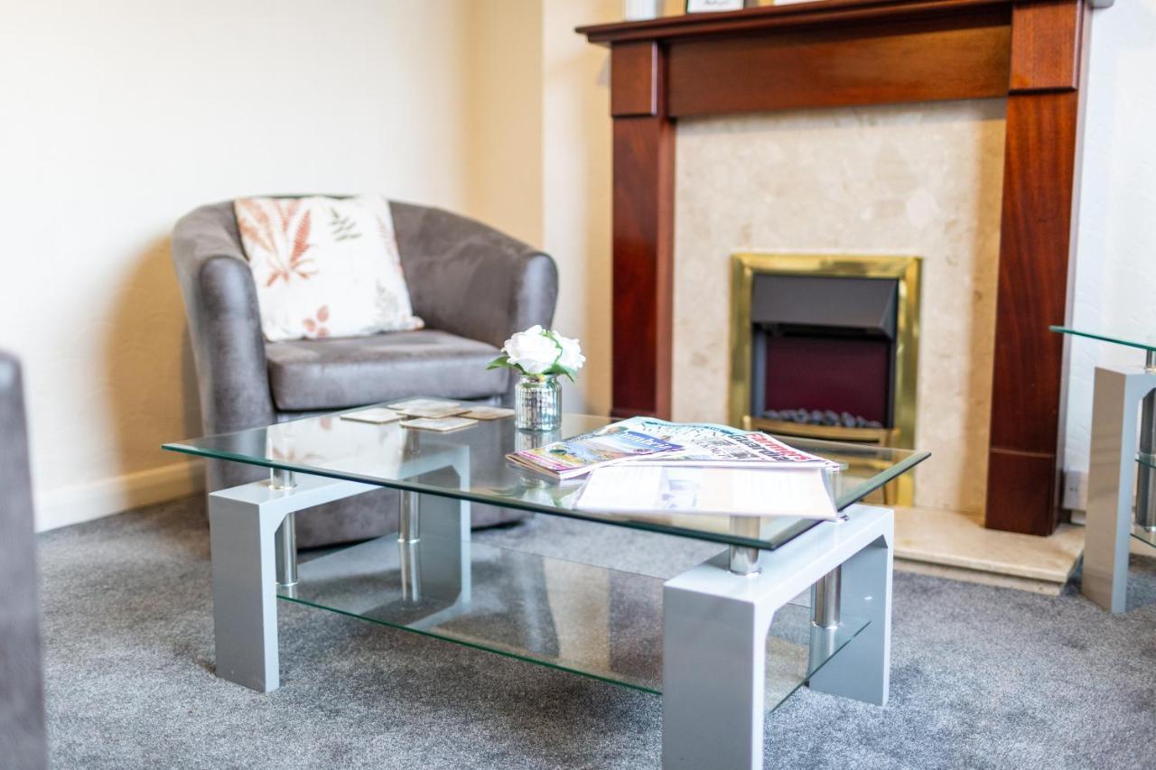 Ferienwohnung Adrian House, Near Hospital, Easy Parking + Garden Carlisle  Exterior foto