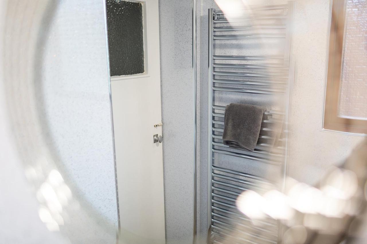 Ferienwohnung Adrian House, Near Hospital, Easy Parking + Garden Carlisle  Exterior foto